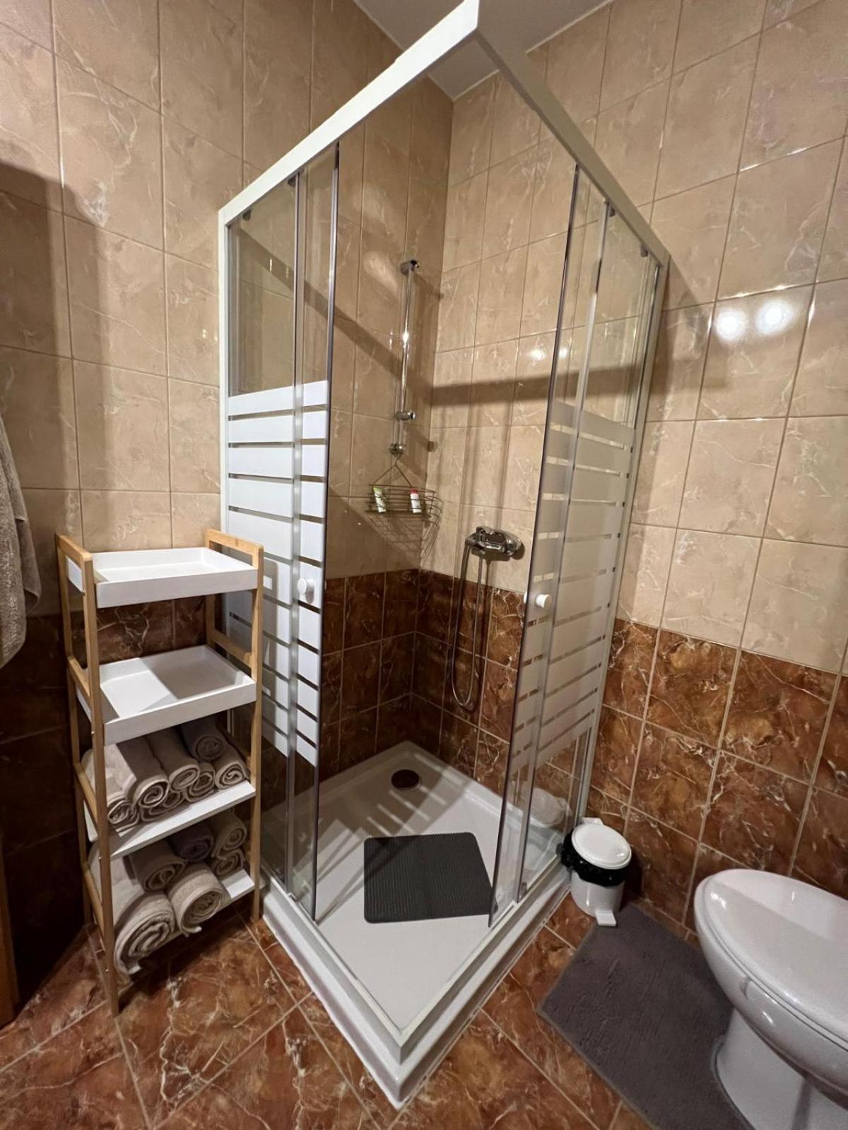 Centralpark Suites Марібор Екстер'єр фото