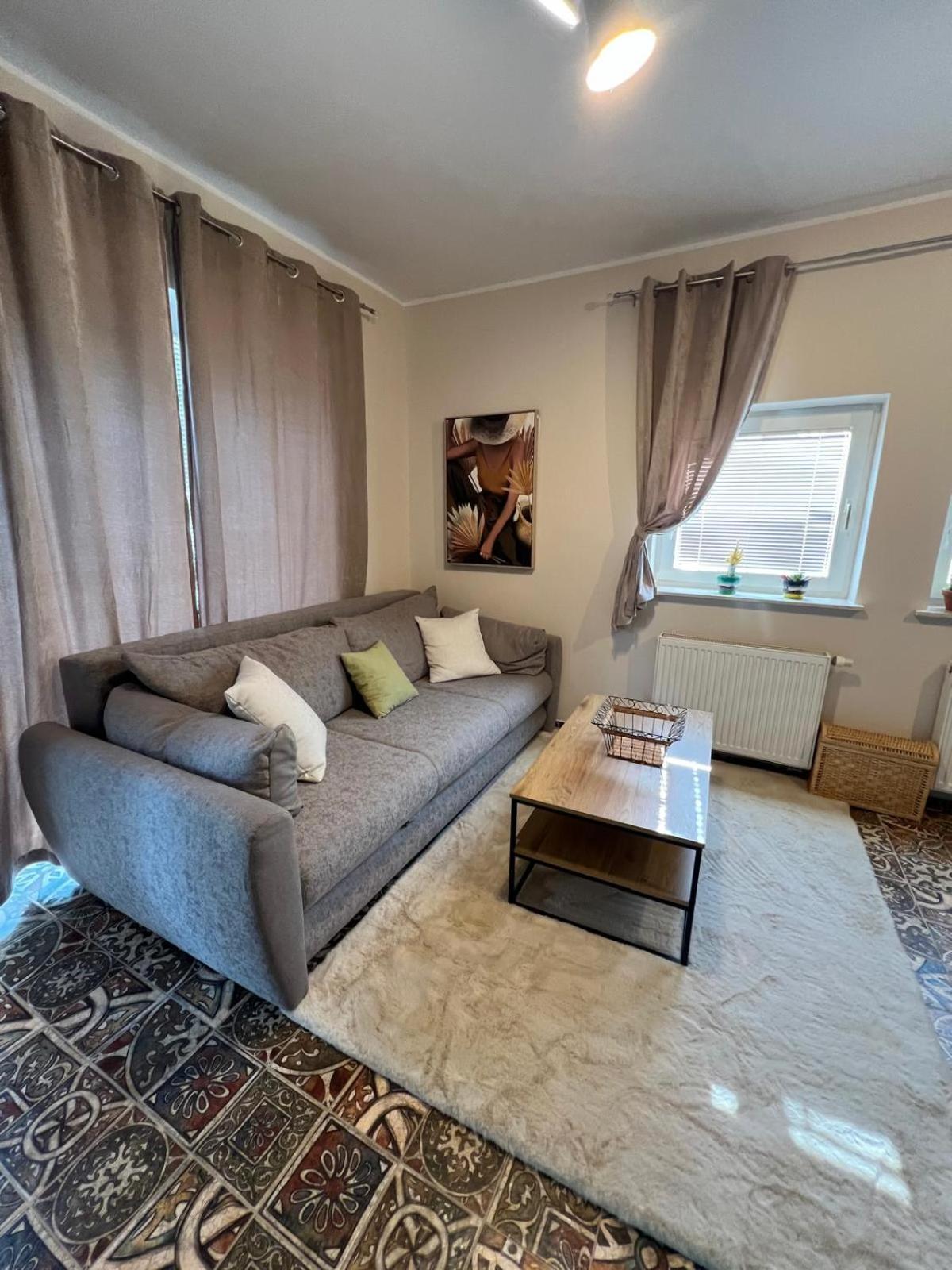 Centralpark Suites Марібор Екстер'єр фото
