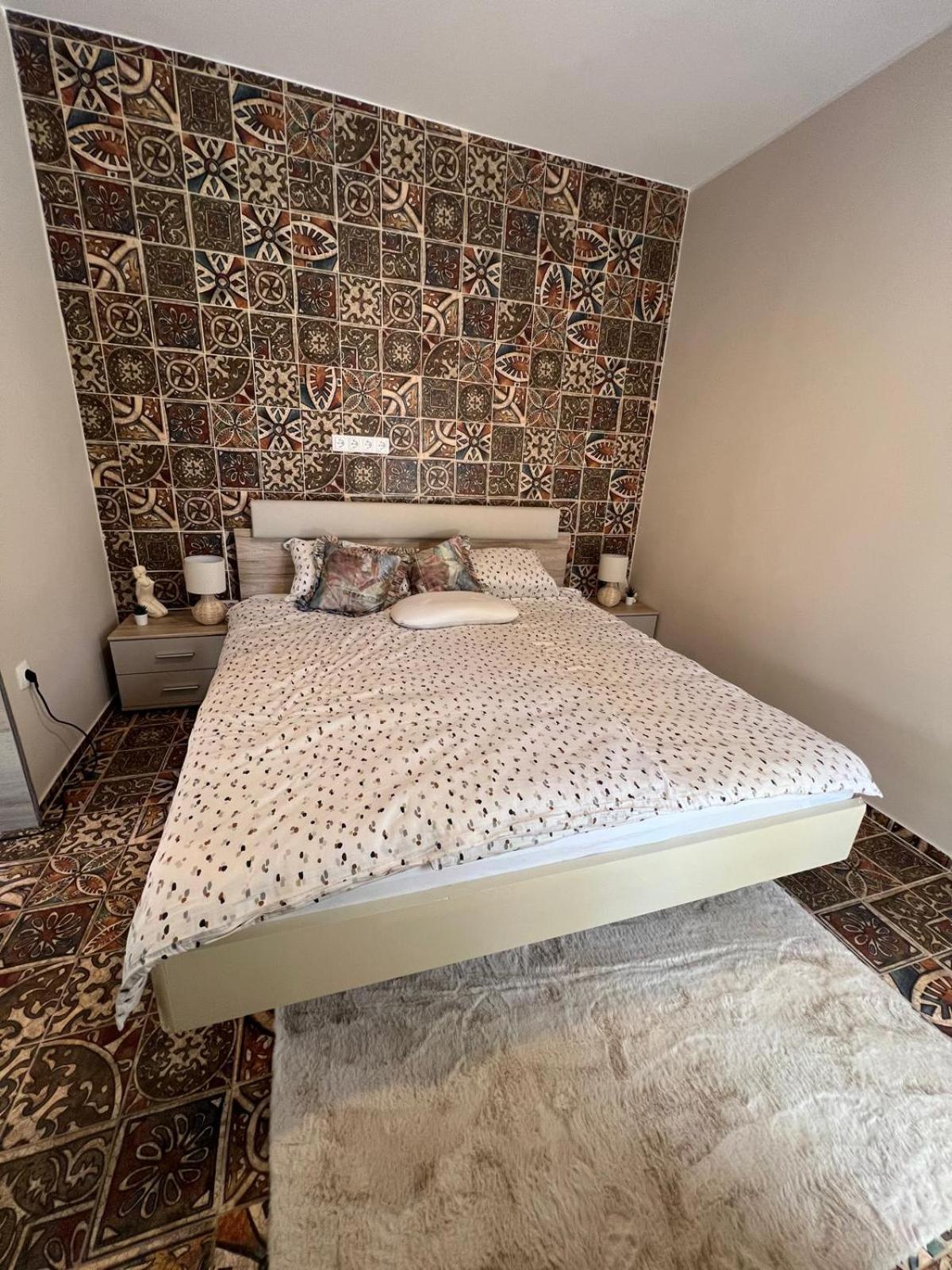 Centralpark Suites Марібор Екстер'єр фото