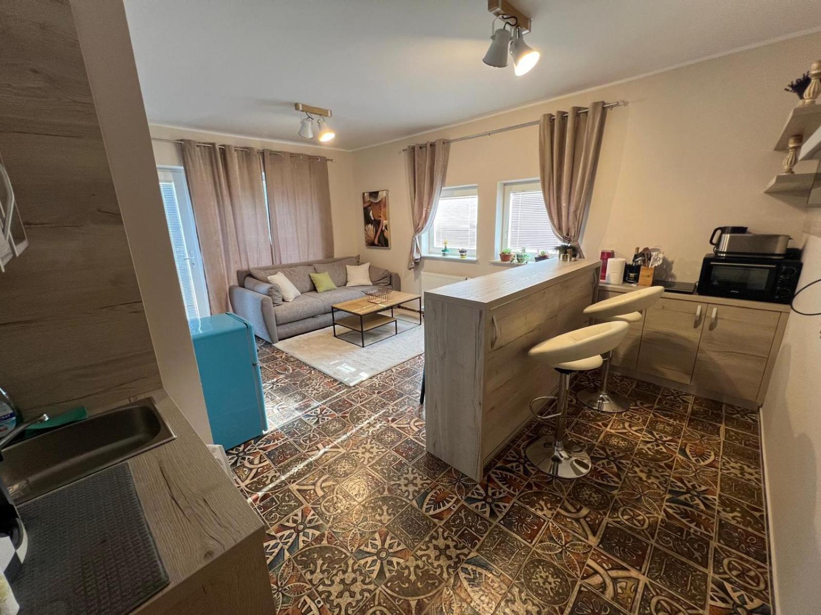 Centralpark Suites Марібор Екстер'єр фото